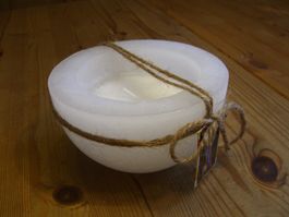 wunderschöne, rustikale, grosse Kerze, gelb,weiss, 650gr