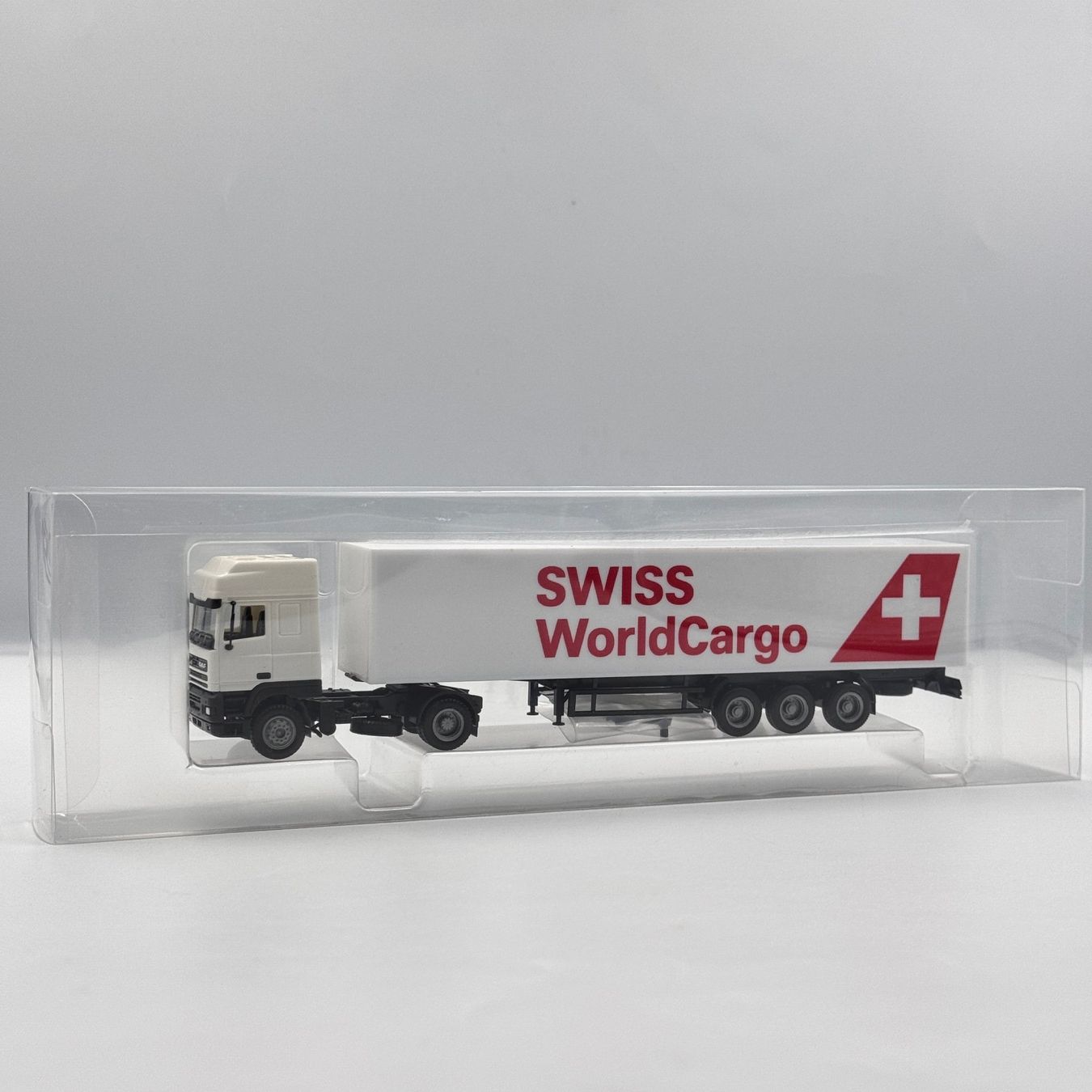 Daf Modellini d'auto: DAF Swiss World Cargo 1/87 HO – Nuovo e nell'imballaggio originale da Hochfelden venduto da aviatikboerse_top