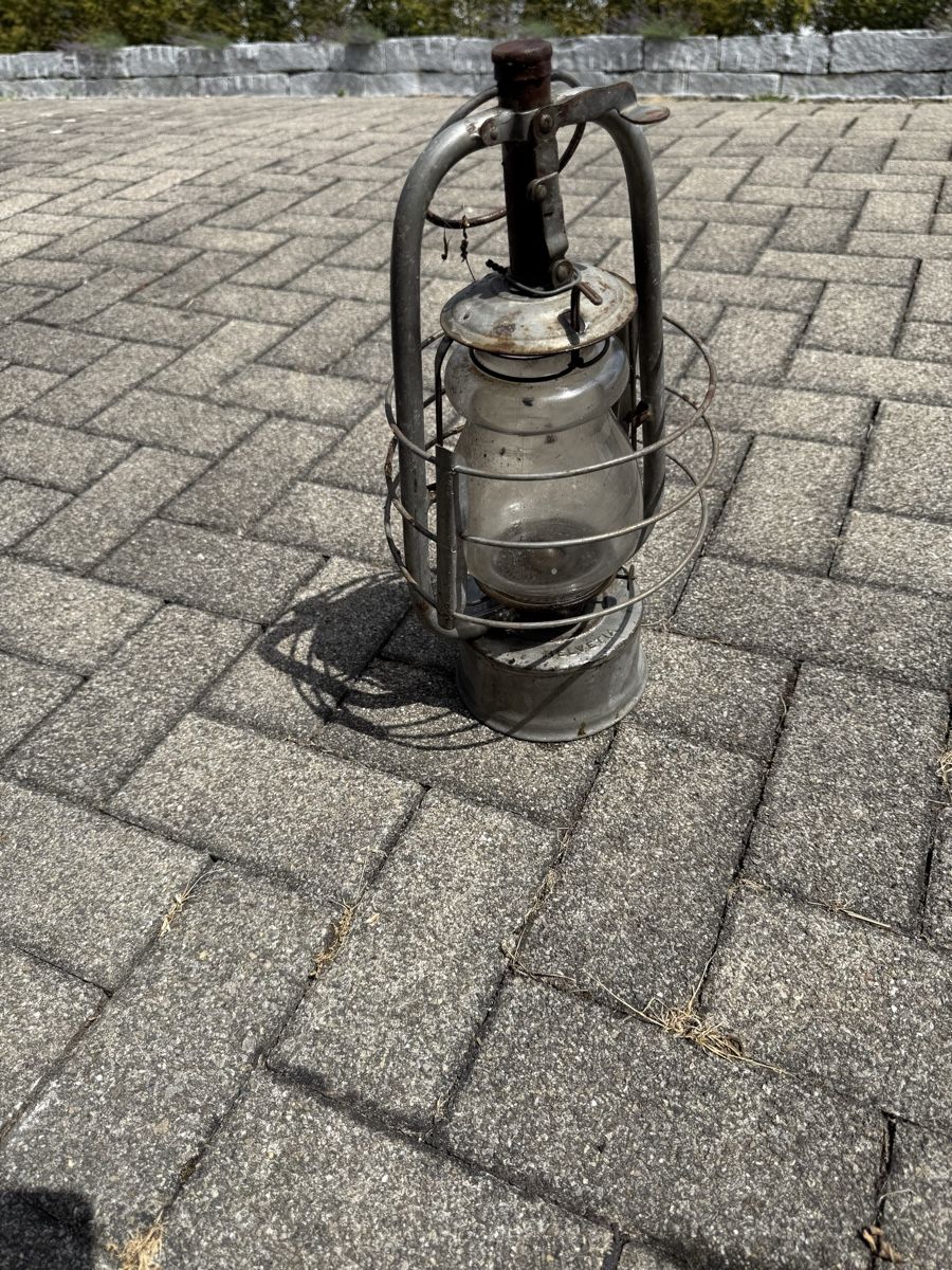 Lampes anciennes: Sturmlaterne Metall Glas gebraucht – D'occasion à BASEL par zum_schneugge