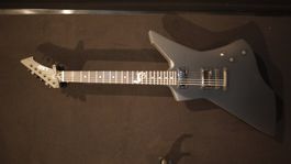ESP LTD SNAKEBYTE Black Satin inkl. Case