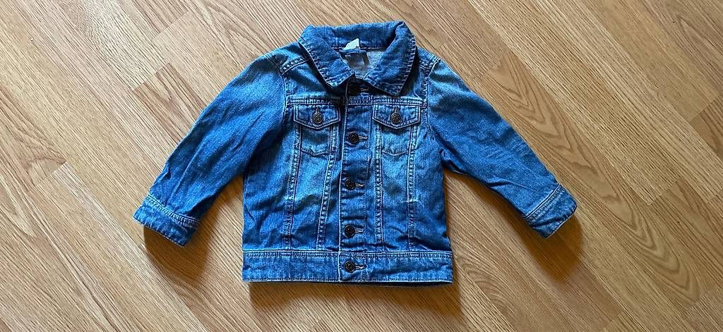 Giacche & Cappotti: Coole Jeansjacke Grösse 80 – Usato da Murten venduto da ka_koen