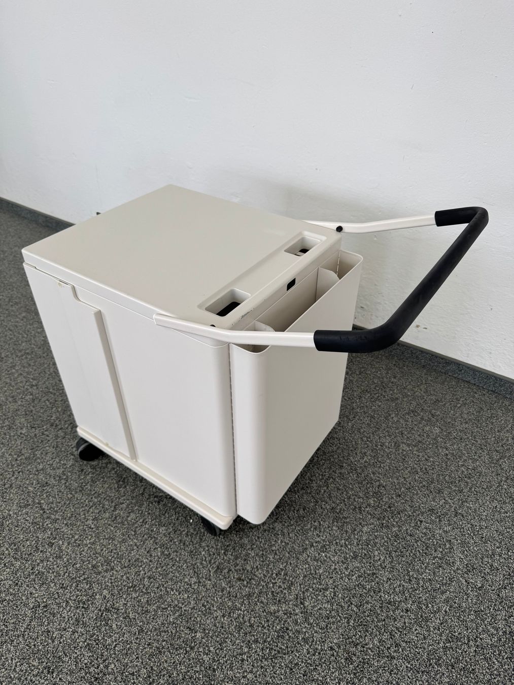 Vitra Korpus: Vitra Storage Drucker-Caddy mit Schlüssel – Gebraucht aus Schönenwerd von mcofficeshop 4