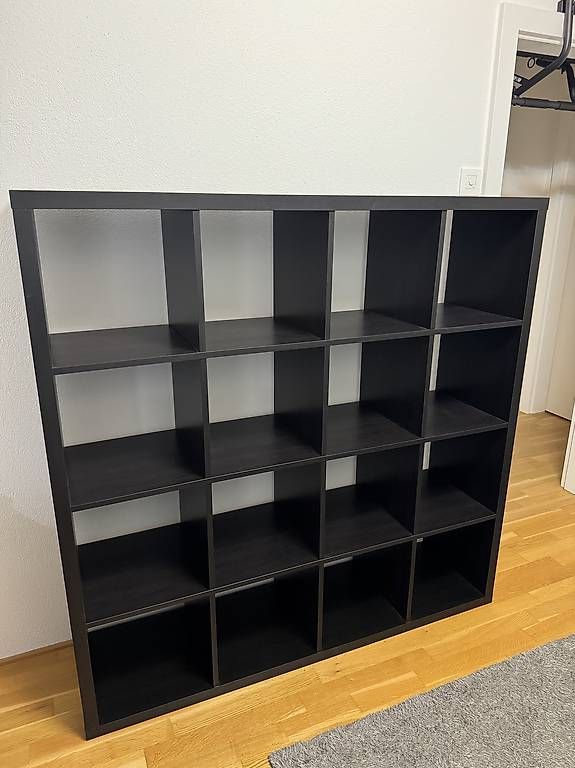 Ikea Scaffali: Kallax 4x4 Schwarz – Usato da Adlikon b. Regensdorf venduto da ammadope 1
