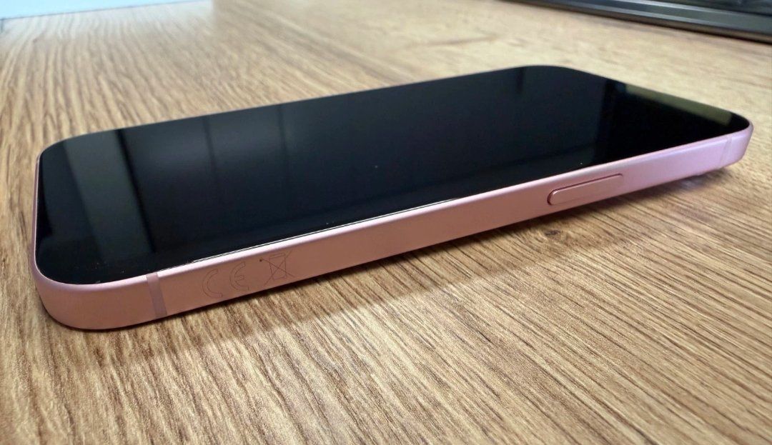 Apple Telefoni cellulari / Smartphones: iPhone 15 (128GB) Akku 100% – Usato da Luzern venduto da Waince786 1