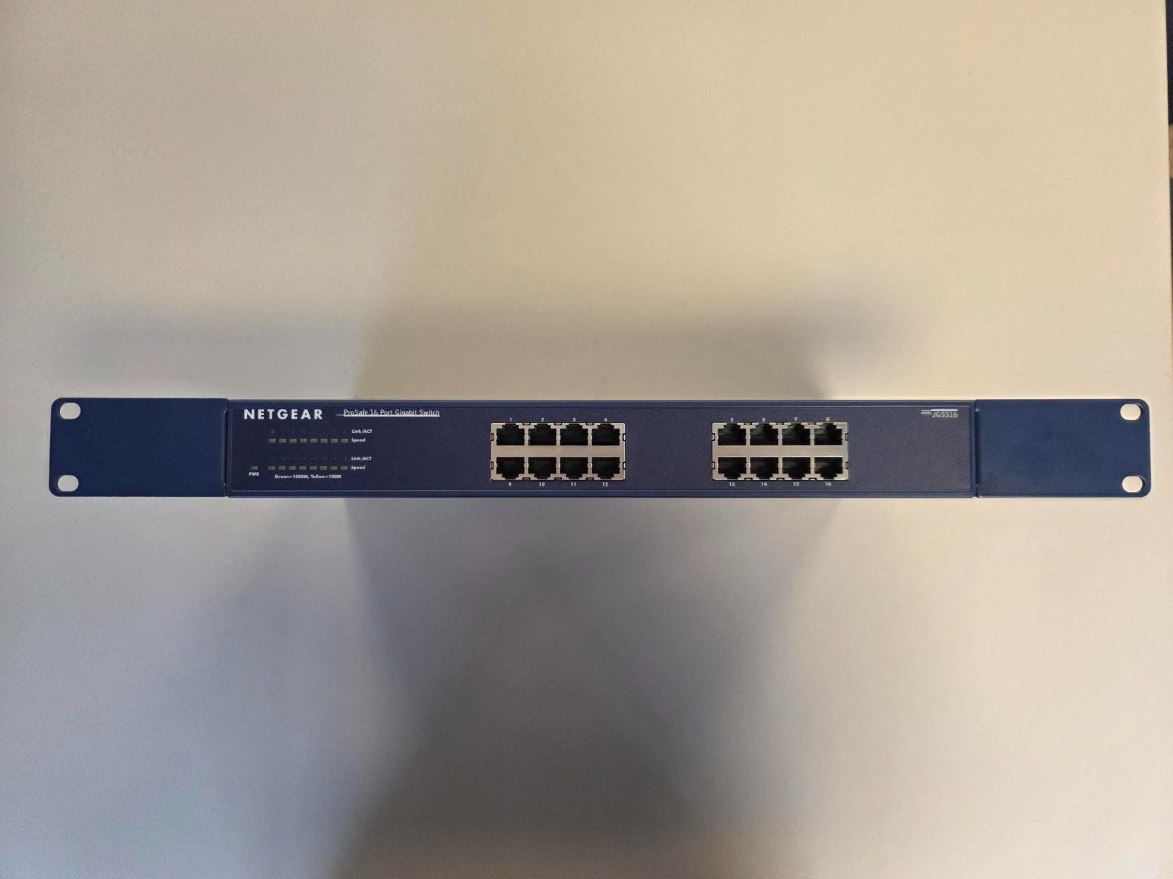 Netgear Hubs & Switches: NETGEAR ProSafe Gigabit Switch JGS516 – Gebraucht aus Zürich von elea 3