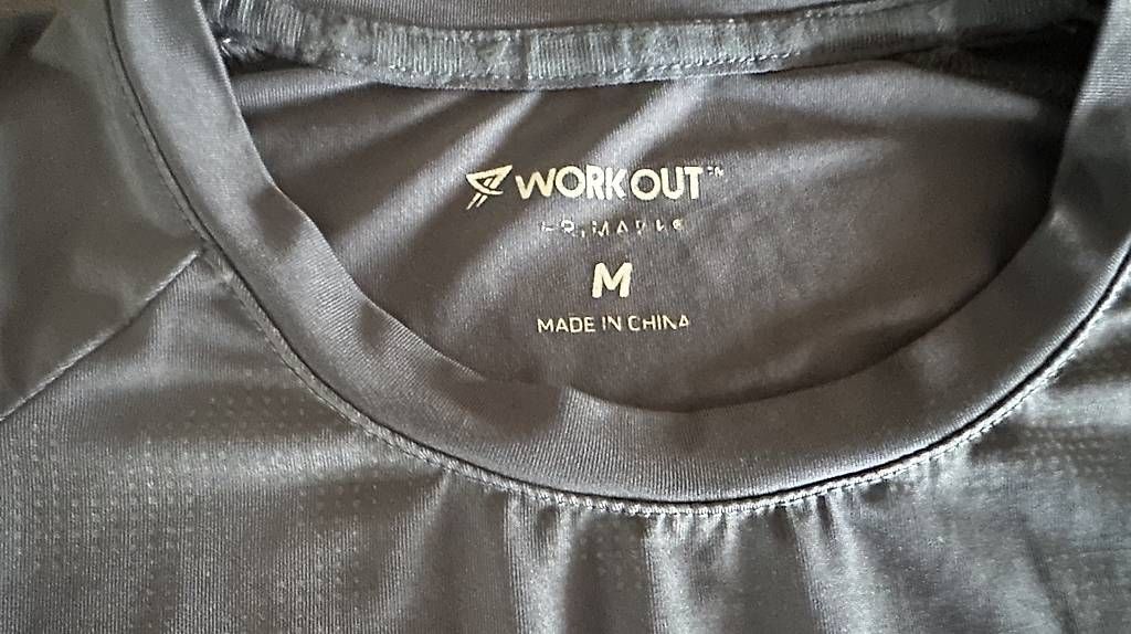 T-shirt: Trainings-Shirt Gr.M – Usato da Würenlos venduto da avauva 2