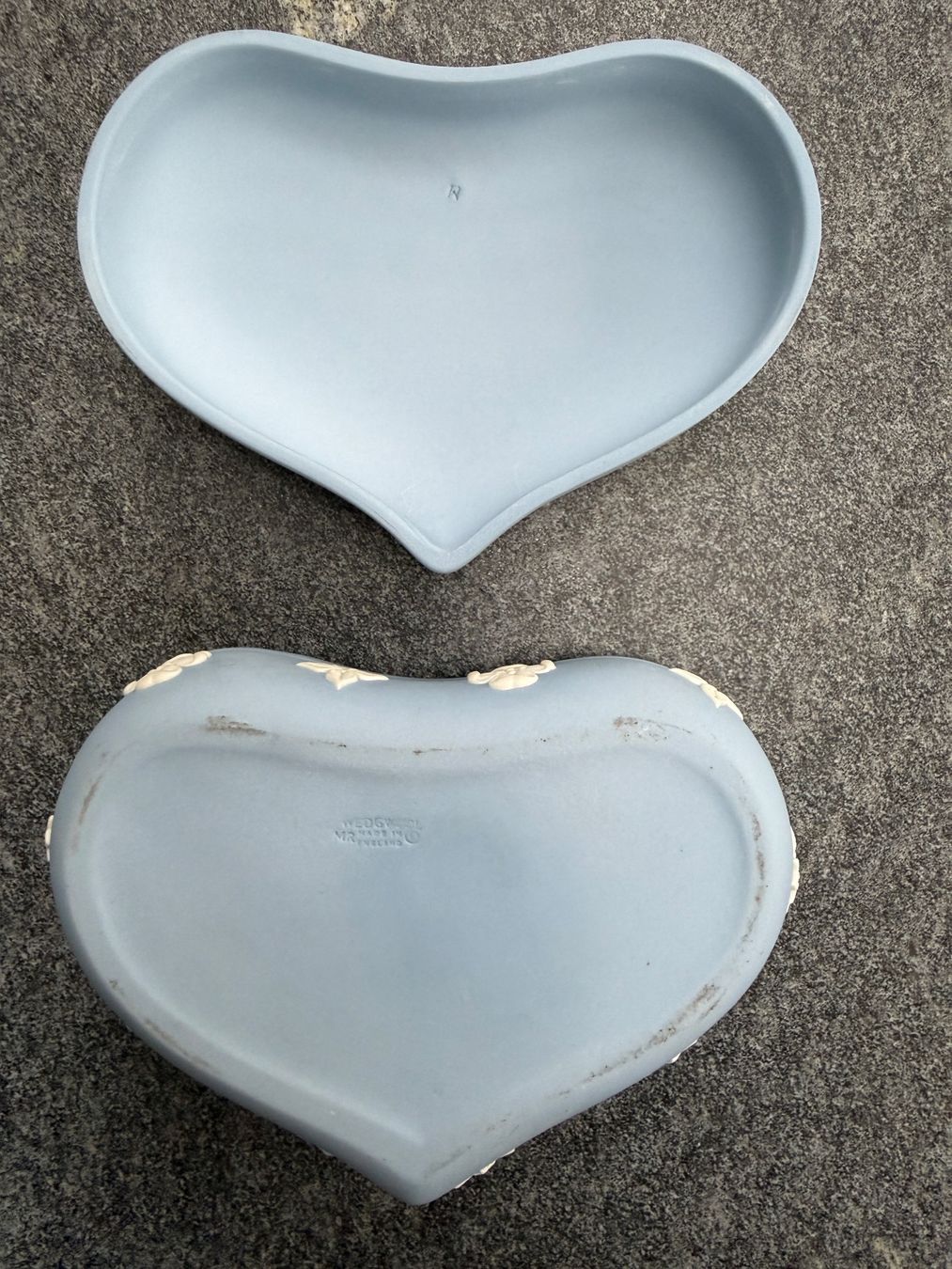 Tutte le decorazioni: Wedgewood Herz Dose Schmuckdose hellblau Schatulle Schmuck – Usato da Otelfingen venduto da Markthalle_C 3