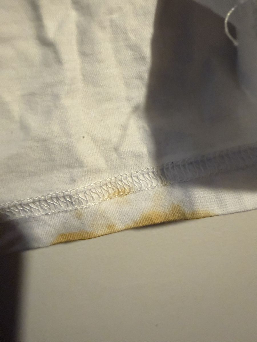 Balmain T-shirt: Maglietta Balmain Paris bianca taglia M macchie – Usato da Lugano venduto da can_xdd8 3