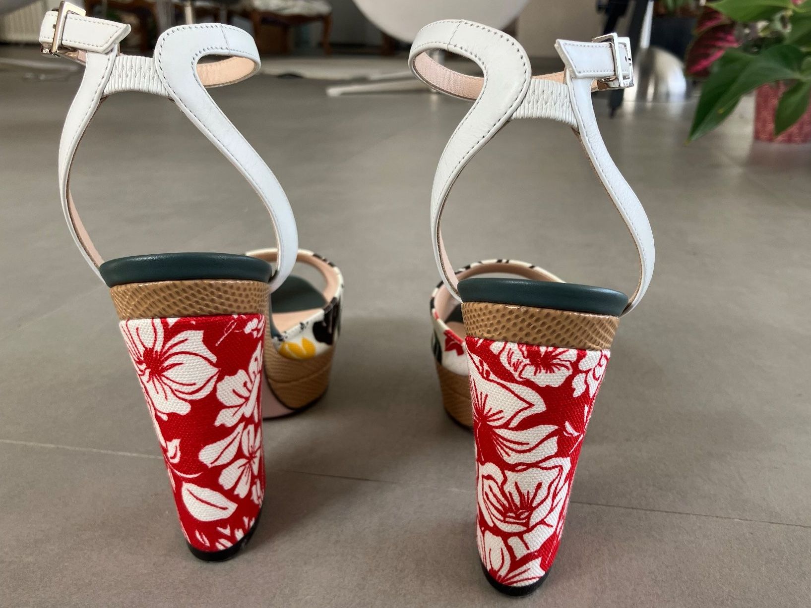Fendi Scarpe da donna: Fendi - sandales à plateforme cuir et tissu – Usato da Vich venduto da SophieCo 2