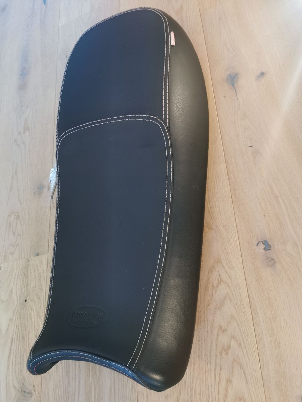 Alle Motorradersatzteile: Original Moto Guzzi V7 Sattel – Neu (gemäss Beschreibung) aus Belp von Skylarge 2