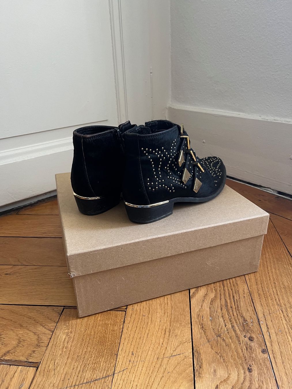Chaussures femmes: Bottines cloutées Bronx – D'occasion à Lausanne par GildaGys 3