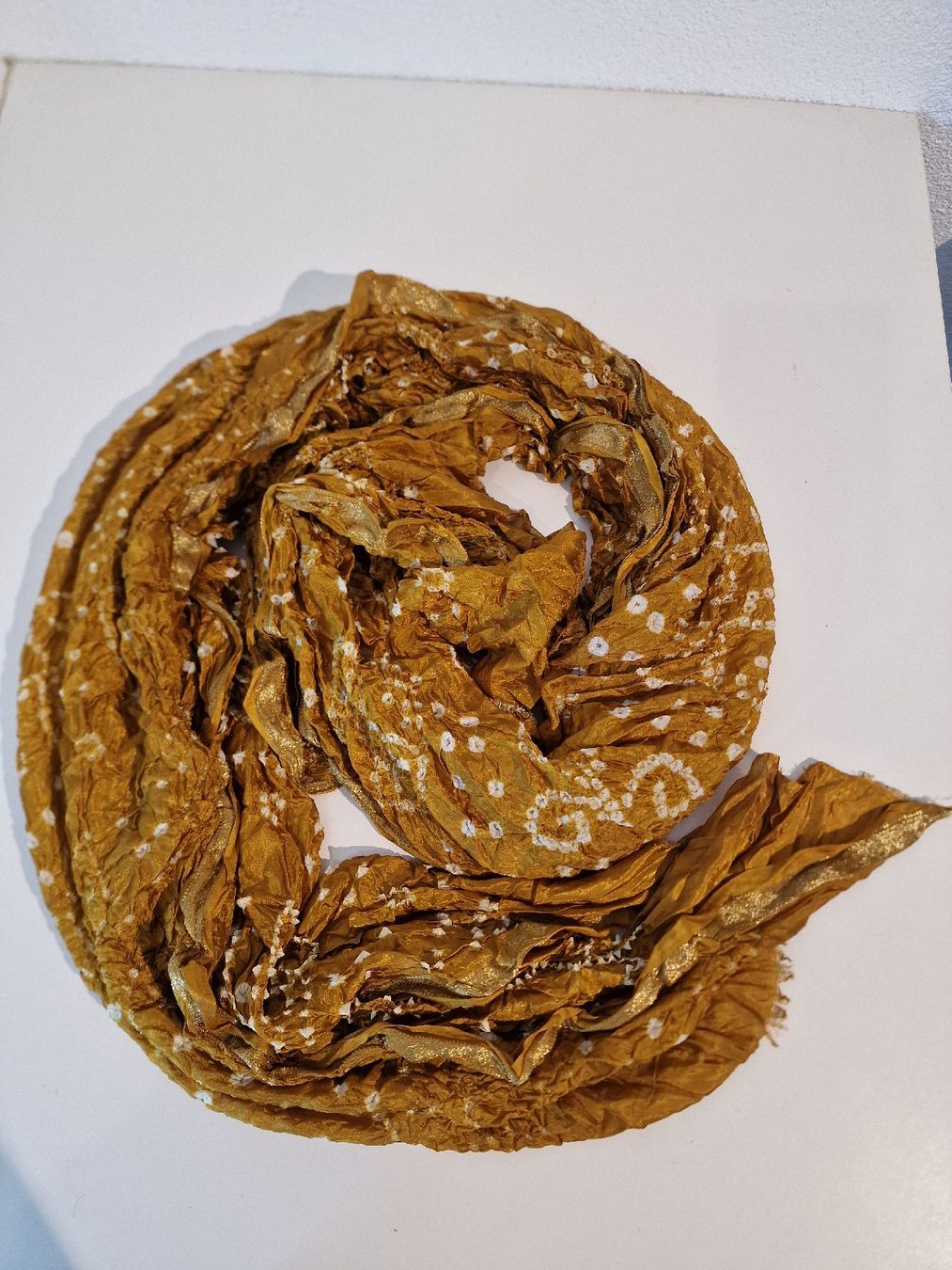 Foulard & Sciarpe: Indischer Schal – Nuovo e nell'imballaggio originale da St. Margrethen SG venduto da Goldig