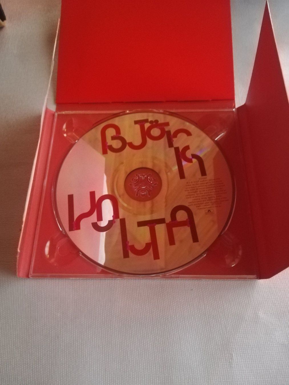 CD: BJÖRK - VOLTA – Usato da Bern venduto da Vinylsound.ch 2