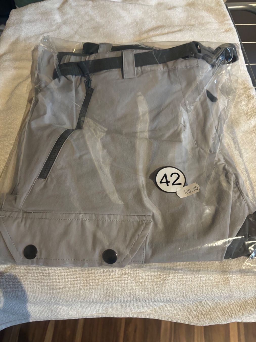 Pantaloni: Hundesporthose ( NEU ) – Nuovo e nell'imballaggio originale da Steinen venduto da FIN 1