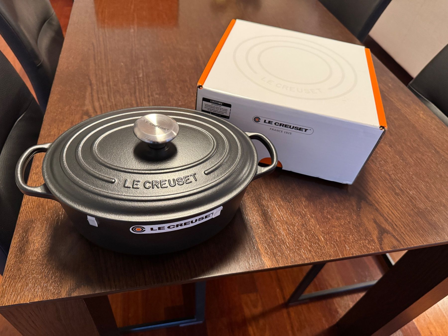 Le Creuset Pentole: Le Creuset Ovaler Bräter 27cm / 4.1L – Nuovo e nell'imballaggio originale da Zürich venduto da Secure 1