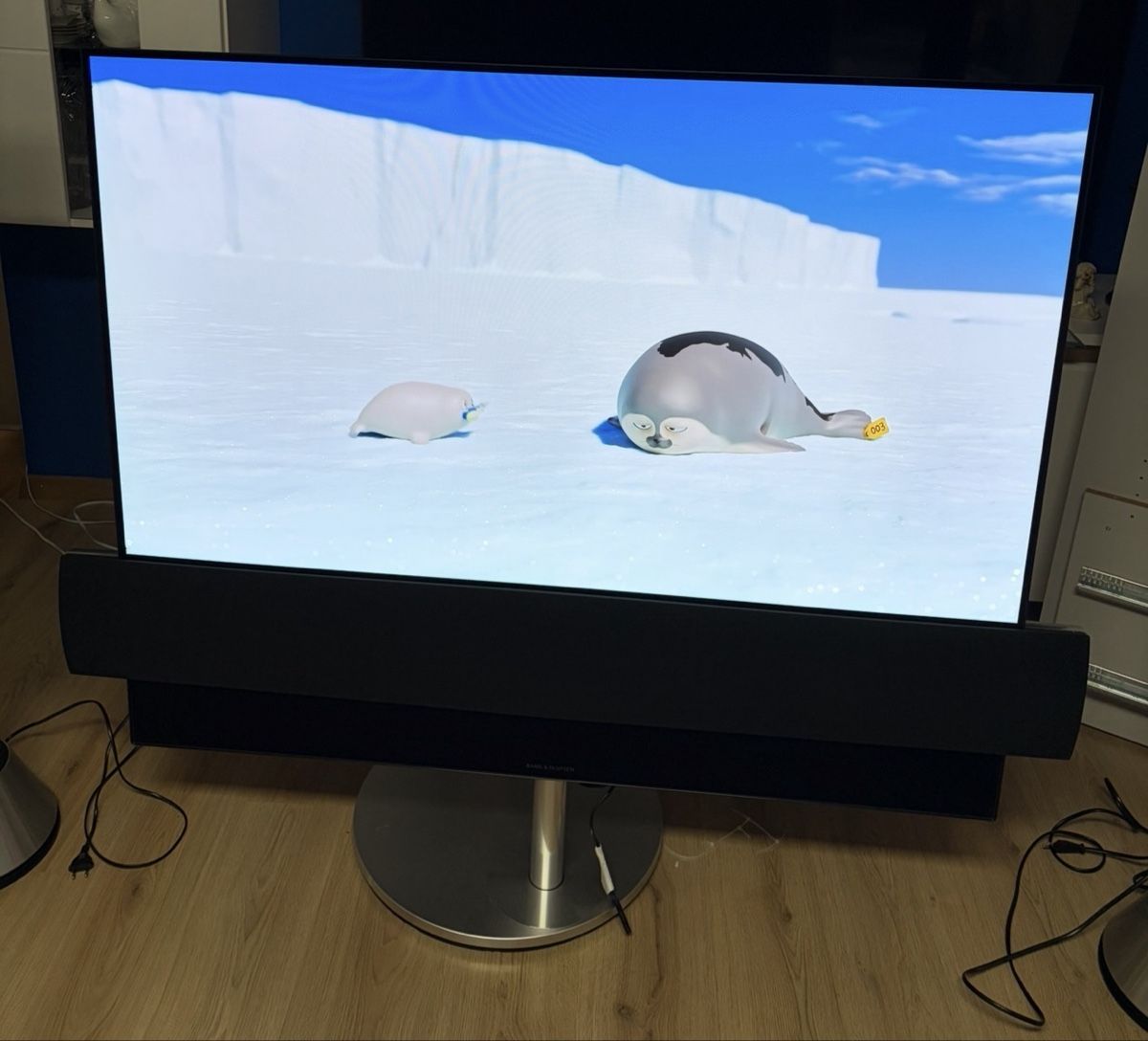 Bang & Olufsen Televisori: Bang & Olufsen BeoVision Eclipse 55 Zoll OLED TV – Usato da Zürich venduto da amza
