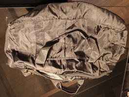 Schwarze Reisetasche/Sporttasche mit viel Stauraum!