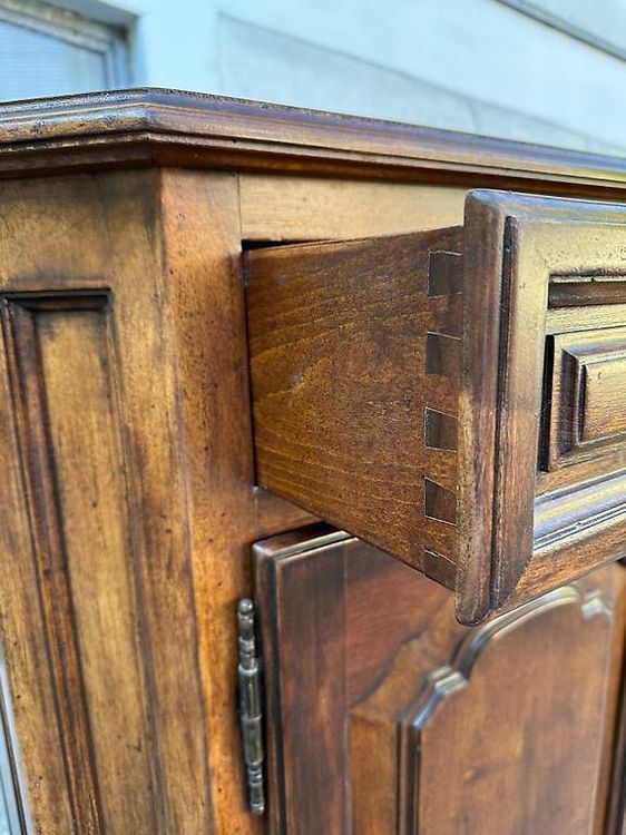 Commodes: Vintage Anrichte aus Massivholz - mit Schubladen, Türen – D'occasion à Obernau par Arche_Noah_Brocki 9