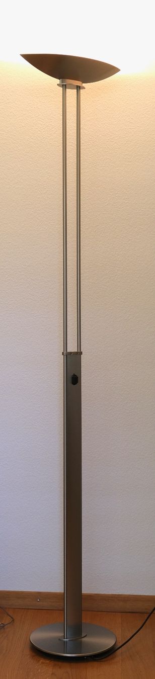 Lampen: Diskrete Halogenleuchte regelbar 500W – Gebraucht aus Küsnacht ZH von Kosmos23