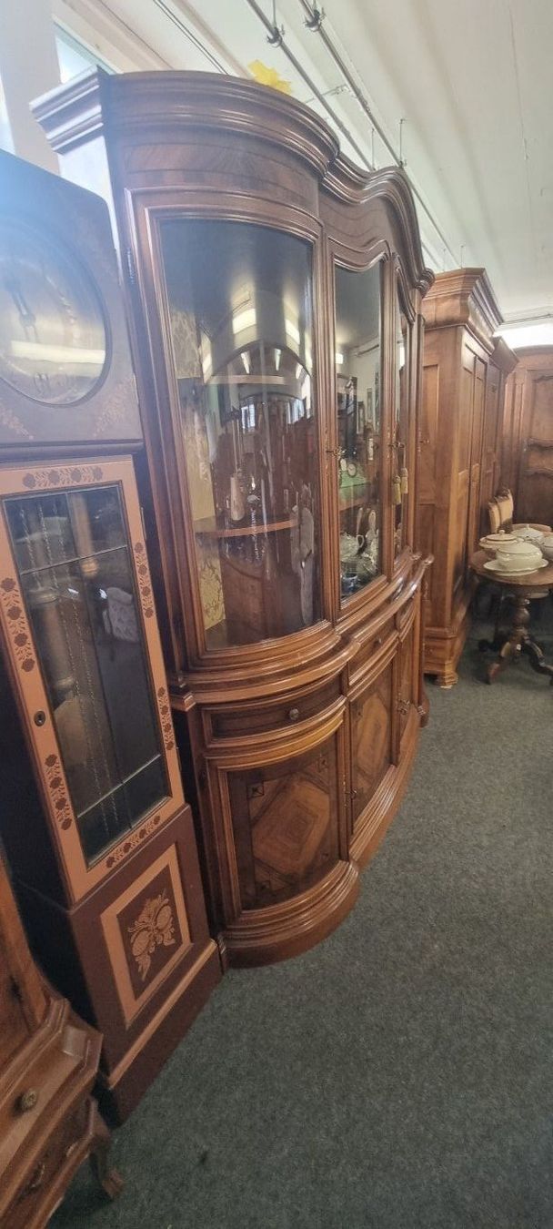 Buffets: Schönes Büffet Edle Vitrine Stilmöbel – D'occasion à Flums par Flumsantik 2