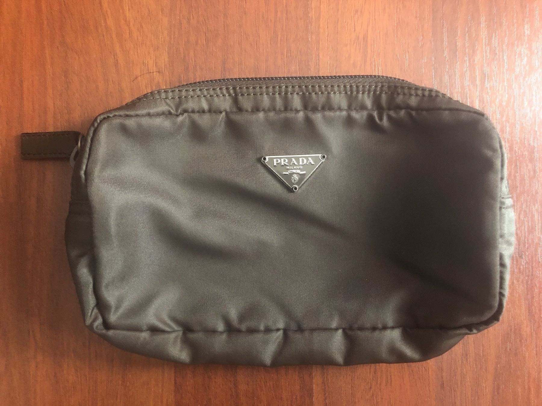 Prada Altro in Cosmetici & Cura: Prada Etui + Echtheitszertifikat – Nuovo (secondo la descrizione) da Unterseen venduto da amj_zz7j