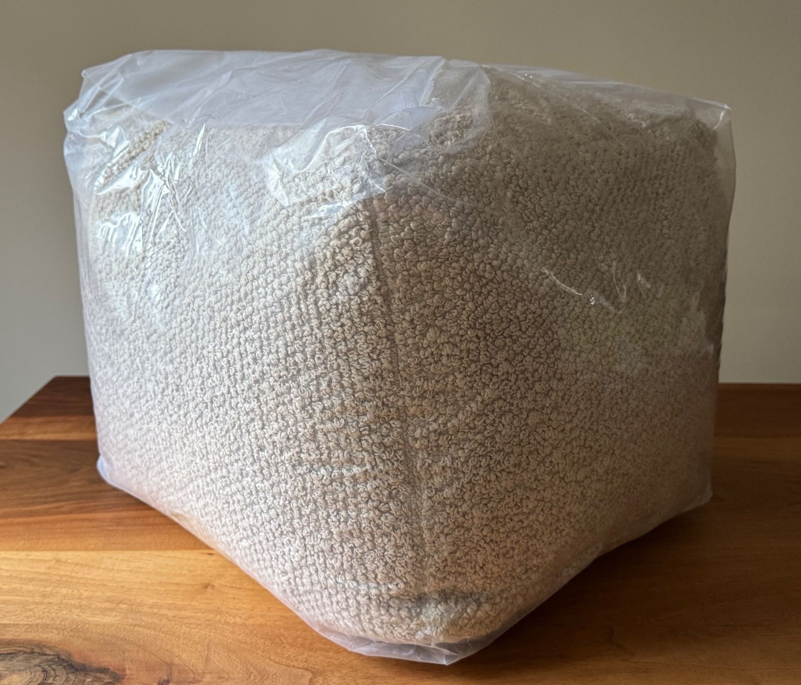 Micasa Hocker: 2 Stk. CAMEO Pouf von micasa – neu und originalverpackt – Neu und originalverpackt aus Zürich von Whynotkurt 2