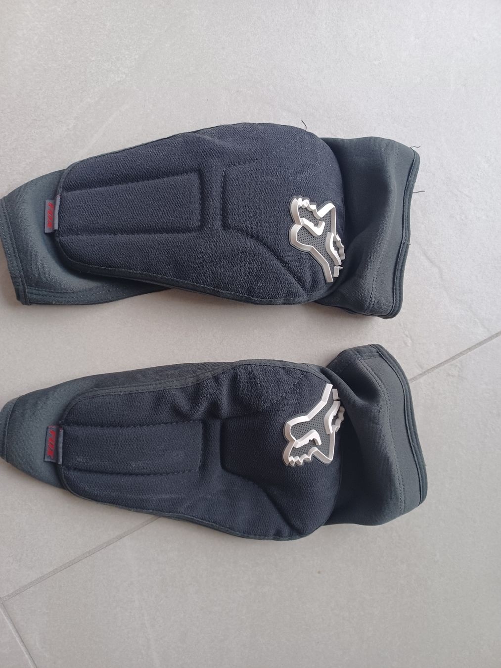 Fox Protections: Ginocchiere e paragomiti MTB Fox – D'occasion à Cadro par kar_n67g 2