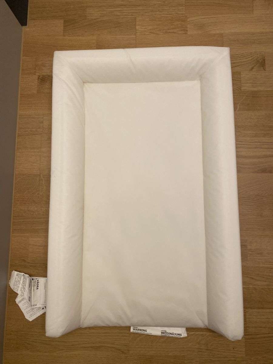 Ikea Fasciatoi & Accessori: Ikea Wickelauflage mit zwei Bezügen – Usato da Oberglatt ZH venduto da Capsici 1