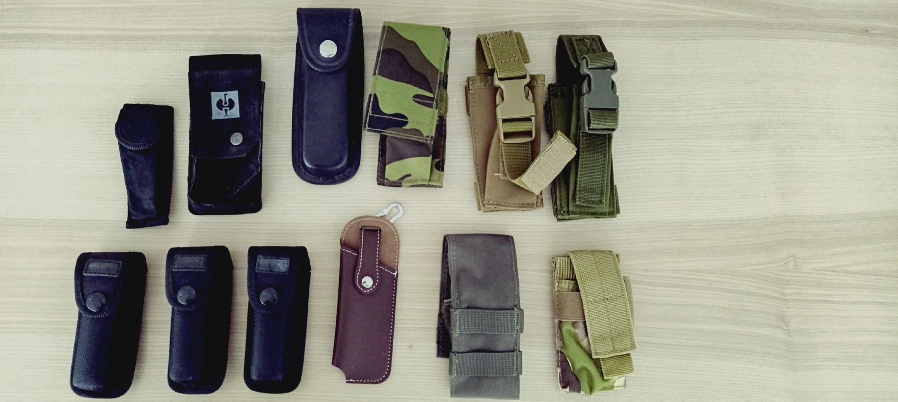 Accessori: Etui / Messerhüllen 12 Stk. – Usato da Emmen venduto da Mocck