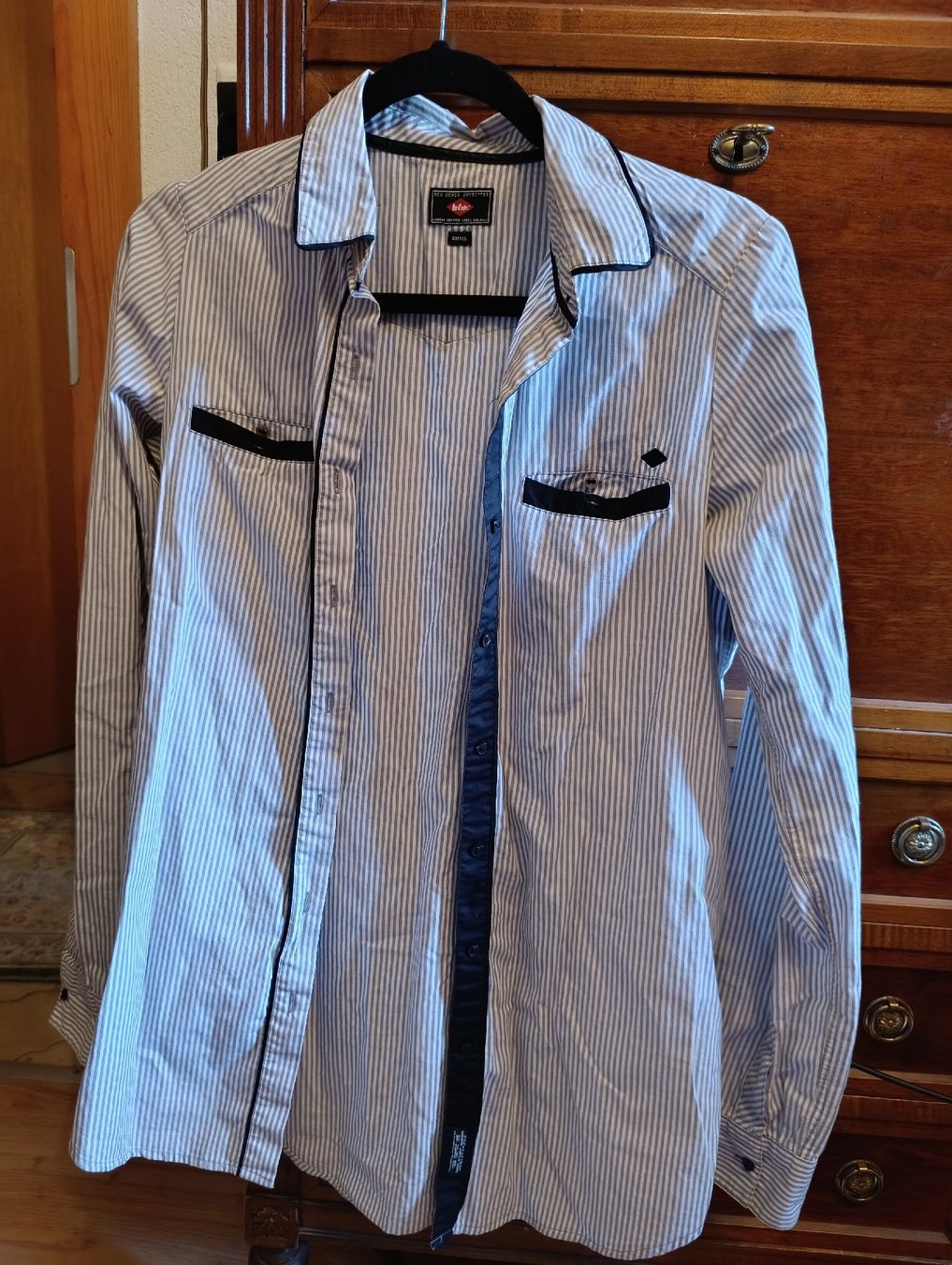 Lee Camicette: chemisier Lee Cooper t 38 – Usato da Monthey venduto da 04Elisa