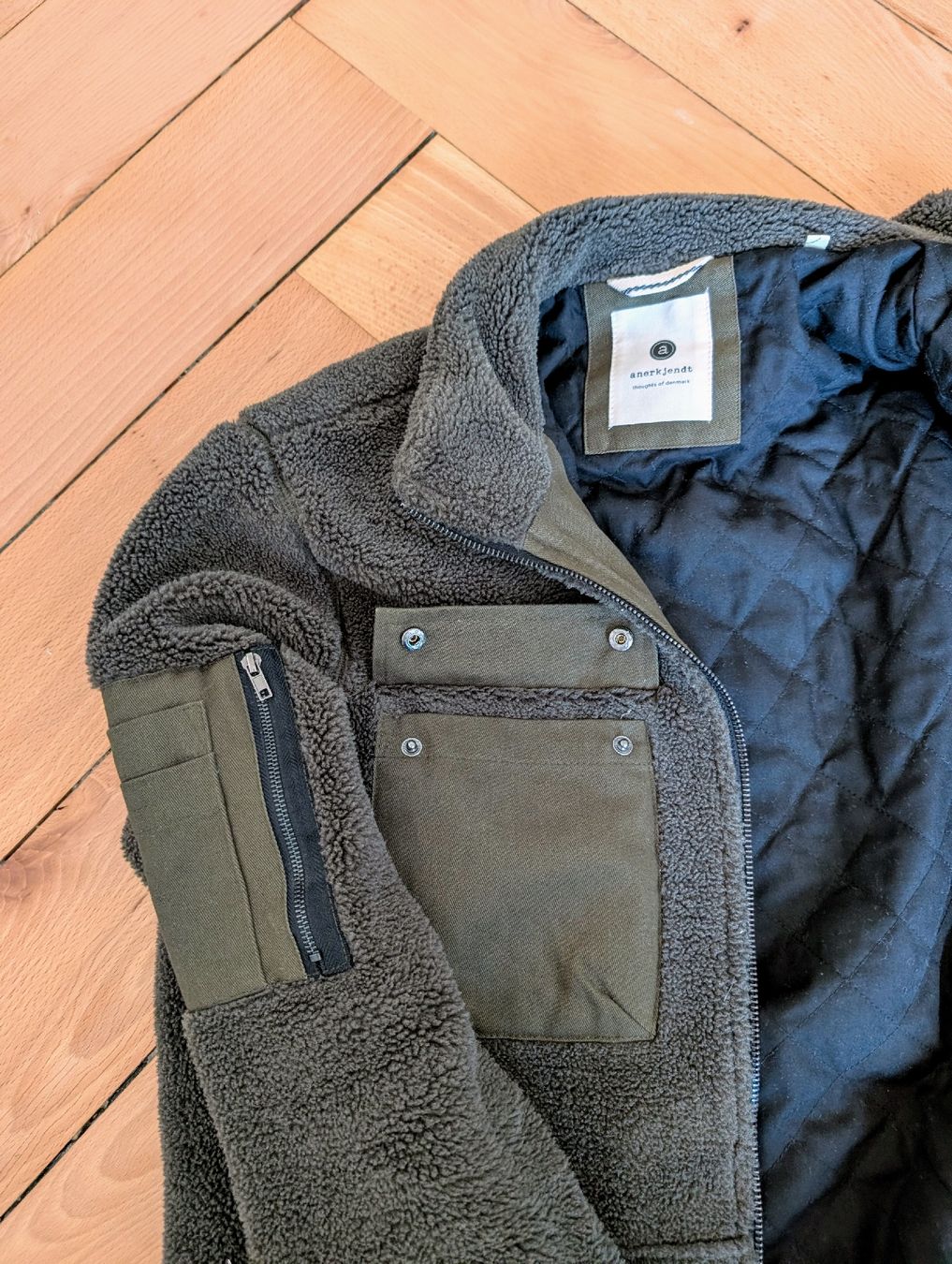 Giacche: Anerkjendt Fleece Jacke Grösse S – Usato da Zürich venduto da Hedkandi 4