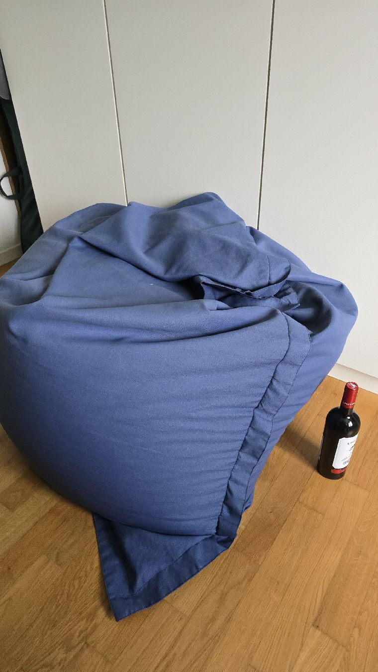 Beliani Kissen: grosser Sitzsack – Gebraucht aus Kriens von Lucie_98 1
