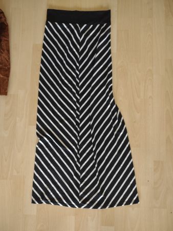 Jupe longue rayée noir et blanc marque Trendyland taille S