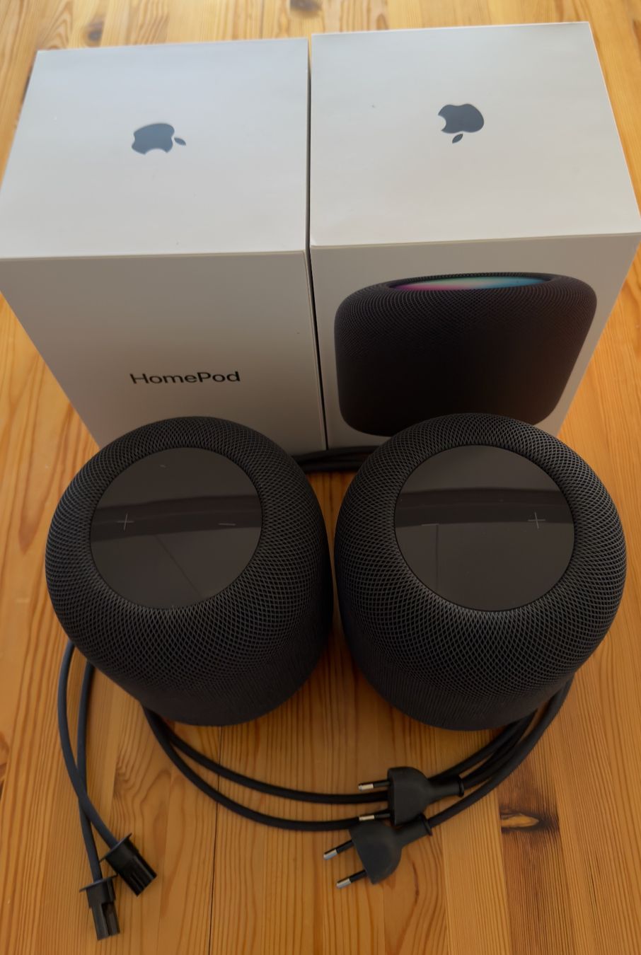 Apple Casse acustiche: 2 x HomePod, Serie 2, Model Nummer A2825 – Usato da Lachen SZ venduto da Nicko 2