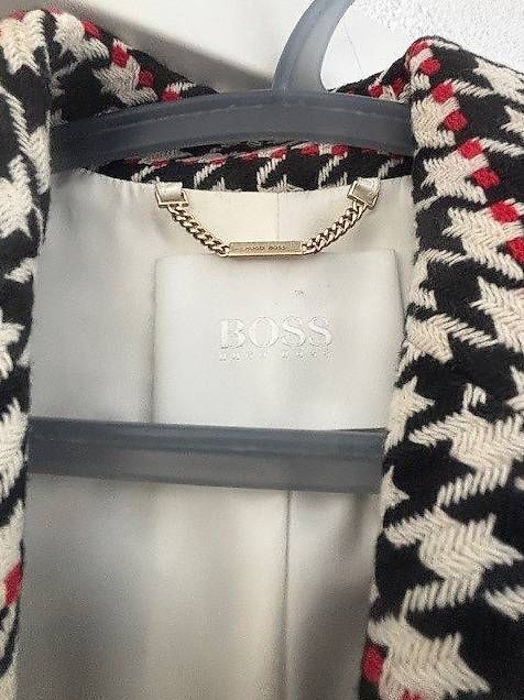 Cappotti: Hugo Boss Damenmantel – Usato da Lyss venduto da Sakeu 2