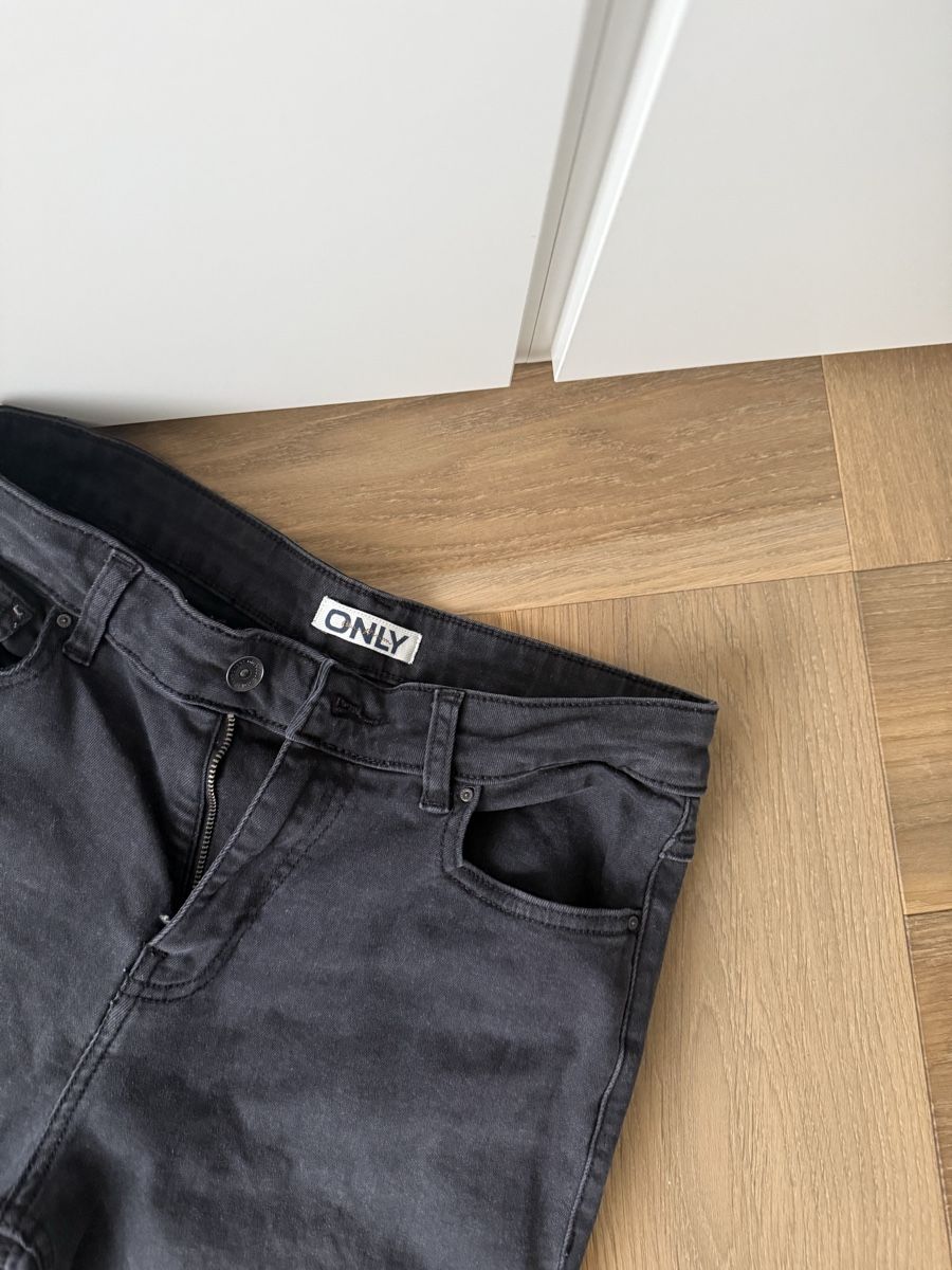 Vero Moda Jeans: Vero Moda Stretch Jeans 28/32, Neu – Nuovo (secondo la descrizione) da Gümligen venduto da kleiderschrankbe6 1