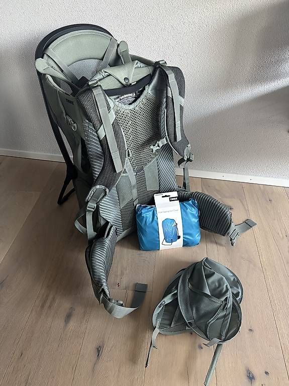 Porte-bébés ventraux & dorsaux: Thule Sapling Kindertragerucksack - wie neu – D'occasion à Alpnach Dorf par jos_thc2