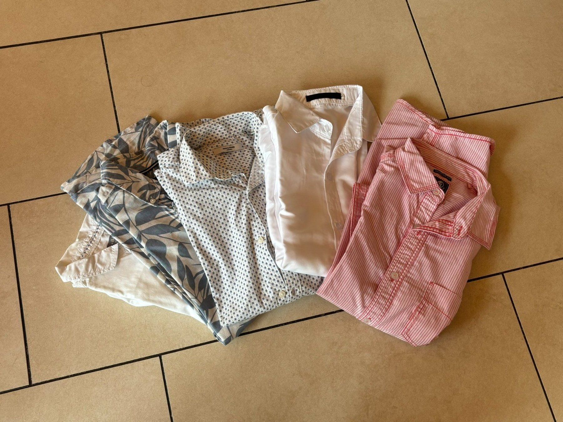 Camicie, T-shirt & Polo: Chemises S-M garçon – Usato da Chevenez venduto da Paddy73