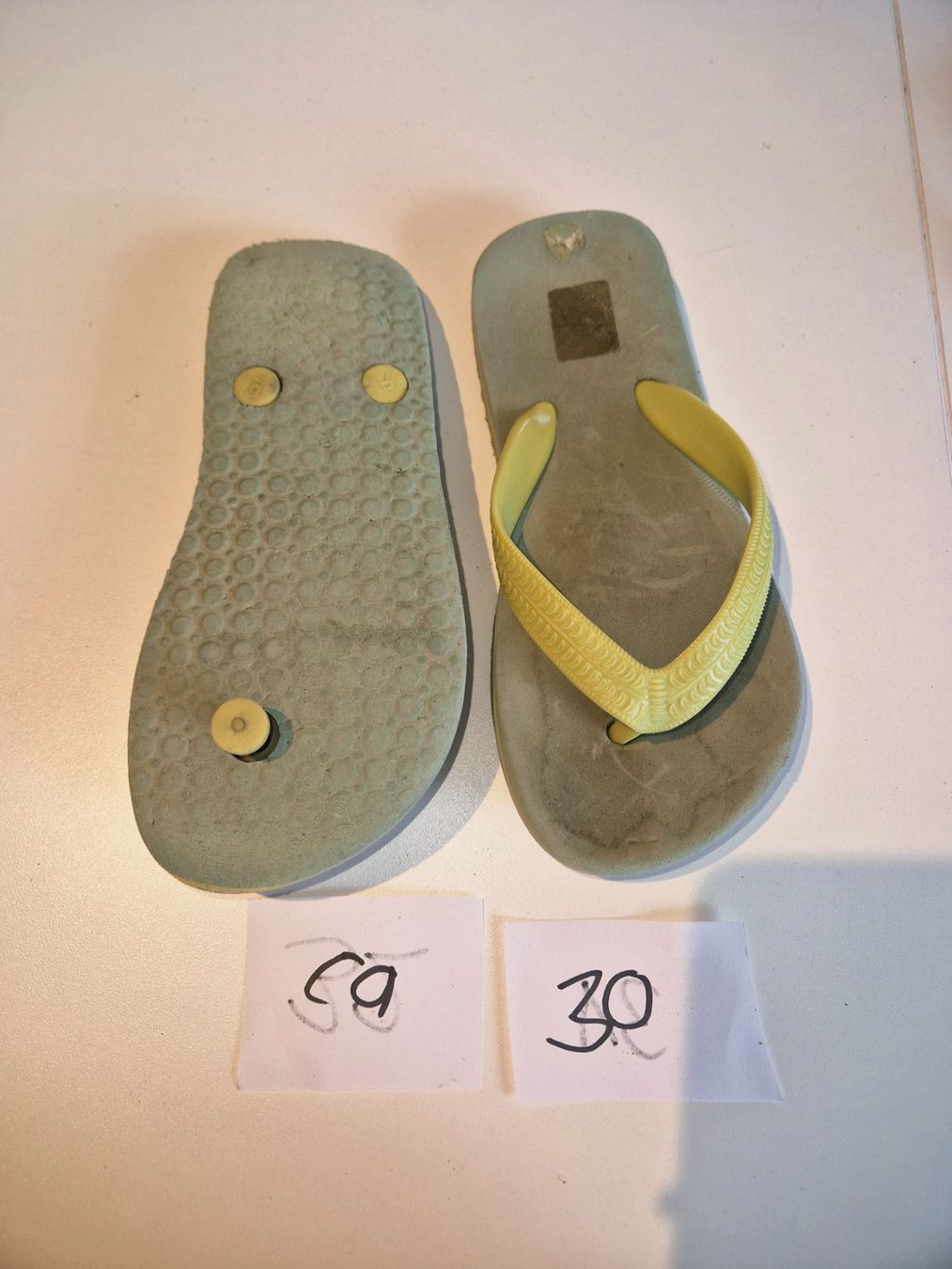Scarpe per ragazzi: Fliflops/ Sandalen Grösse 30 – Usato da Stüsslingen venduto da white_angel86 1