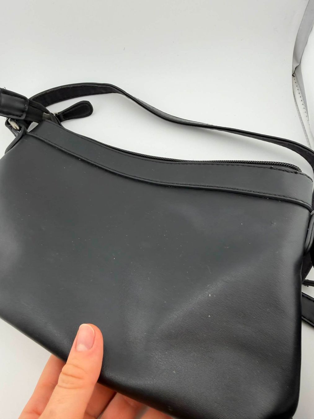 Borse da donna: Handtasche  📌 – Usato da Riehen venduto da edu_92w7 7