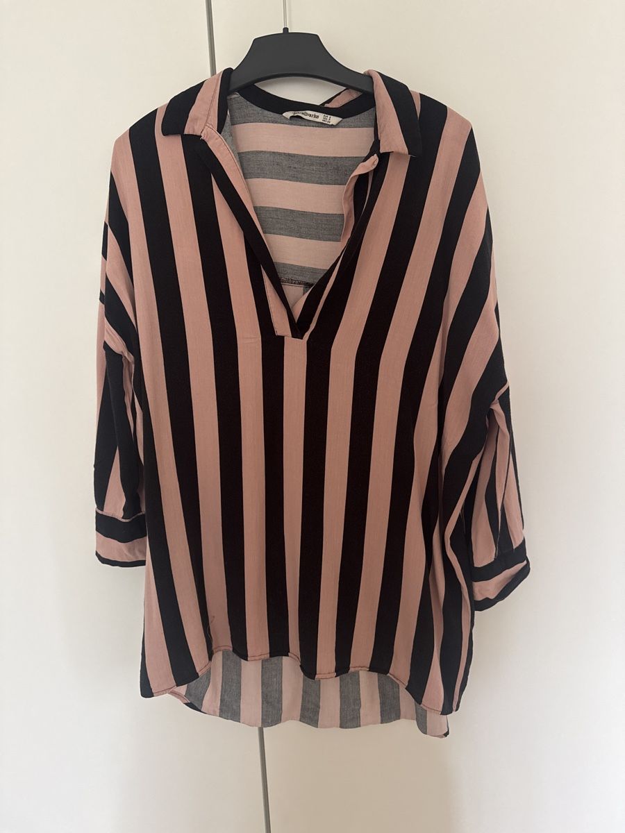 Stradivarius Camicette: Hemd Schwarz Rosa – Usato da Zürich venduto da mar_f9vq