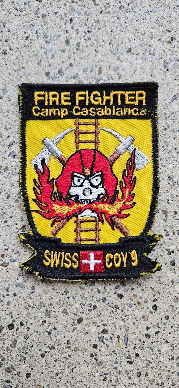Schweizer Armee Plaketten & Abzeichen: *** Swisscoy Badge mit Klett *** – Neu und originalverpackt aus Riedholz von fr_sIruP