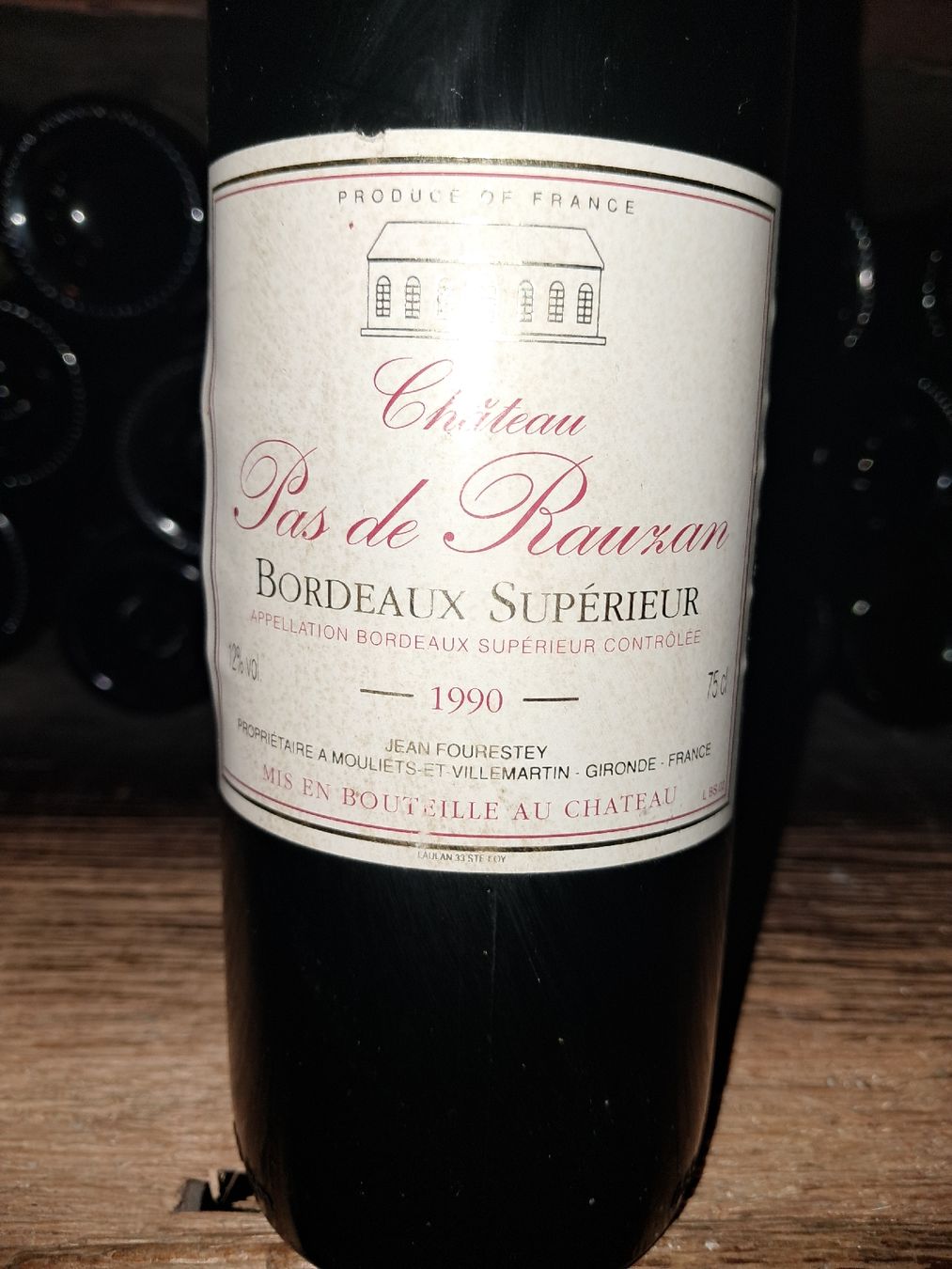 Vino: Château Pas de Rauzan Bordeaux 1990  – Nuovo e nell'imballaggio originale da Le locle venduto da juliensaran 1