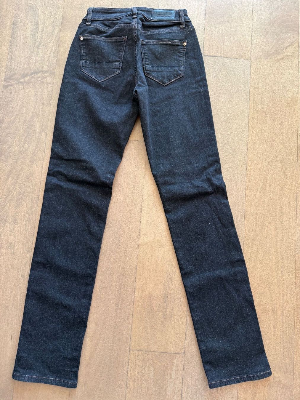 Esprit Jeans: ESPRIT - schwarze Jeans (Gr. 25/32) – Usato da Meilen venduto da kleisi01 1