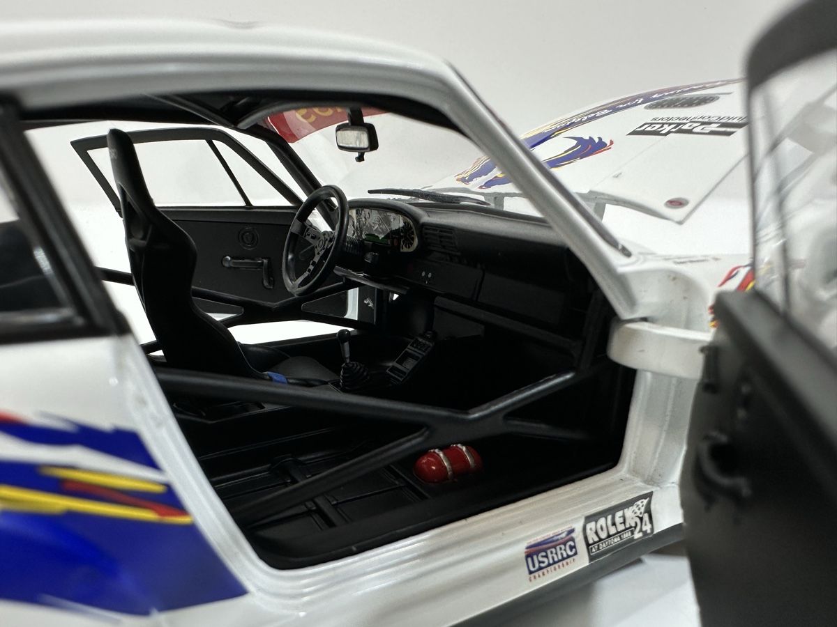 UT Models Modellini d'auto: Porsche 911 GT2 1:18, UT Models – Usato da Zofingen venduto da rf9_x2xt 6