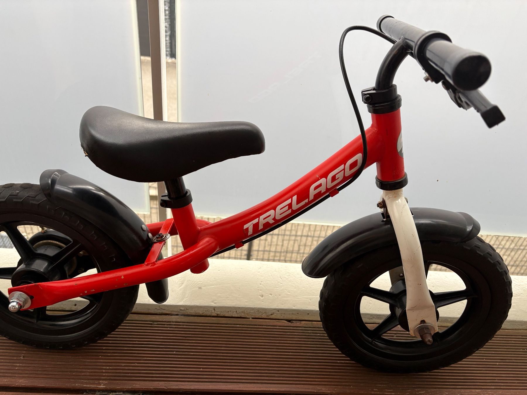 Trelago Vélos: Laufrad Trelago rot gebraucht – D'occasion à Schübelbach par S1CH 3