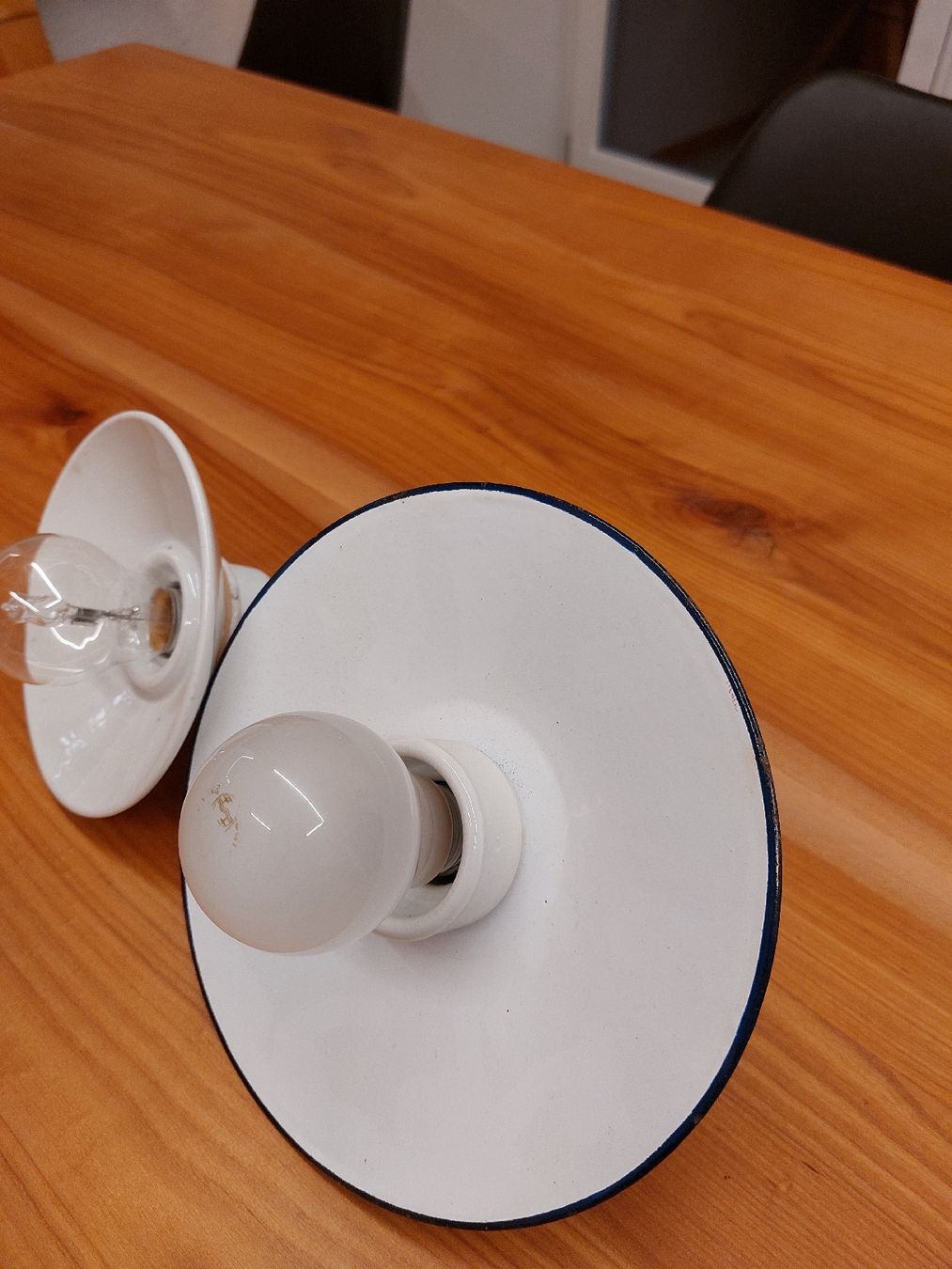Lampade: 2stk alte Keller Lampen – Usato da Ganterschwil venduto da HeidiuPeter 5