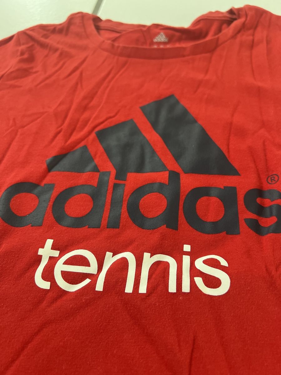 Adidas T-shirt: T-Shirt – Usato da Oberuzwil venduto da DanaB01 1