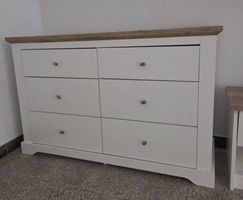 Komode und Schuschrank