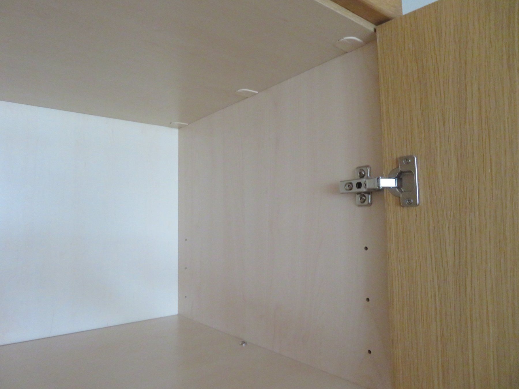 Pfister Schränke: Pfister-Schrank 4-türig – Gebraucht aus Reinach BL von  7